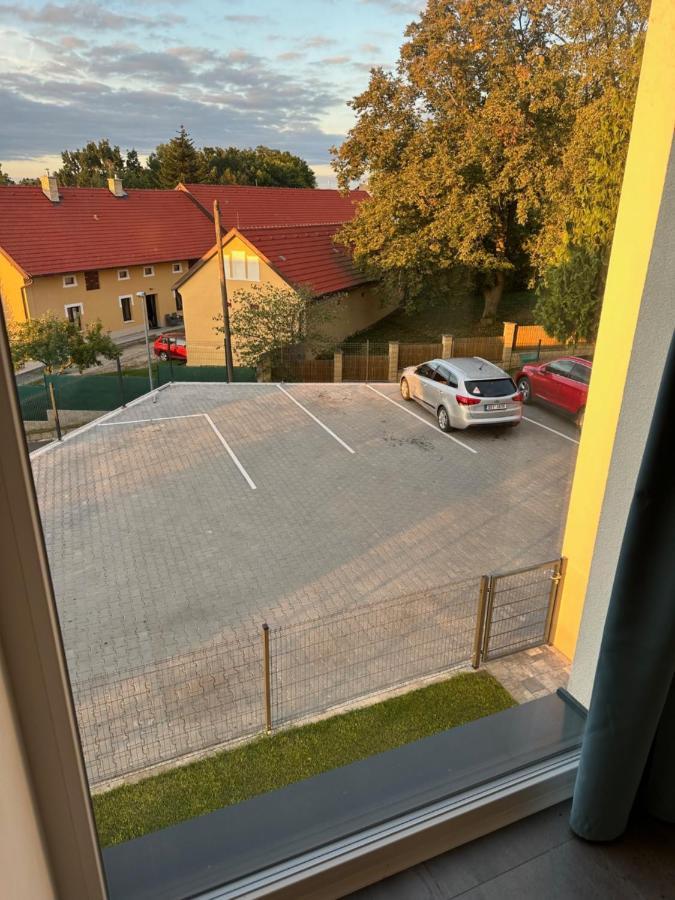 Byt Apartman 74M2 Vyhled Klid Priroda Praga Exterior foto