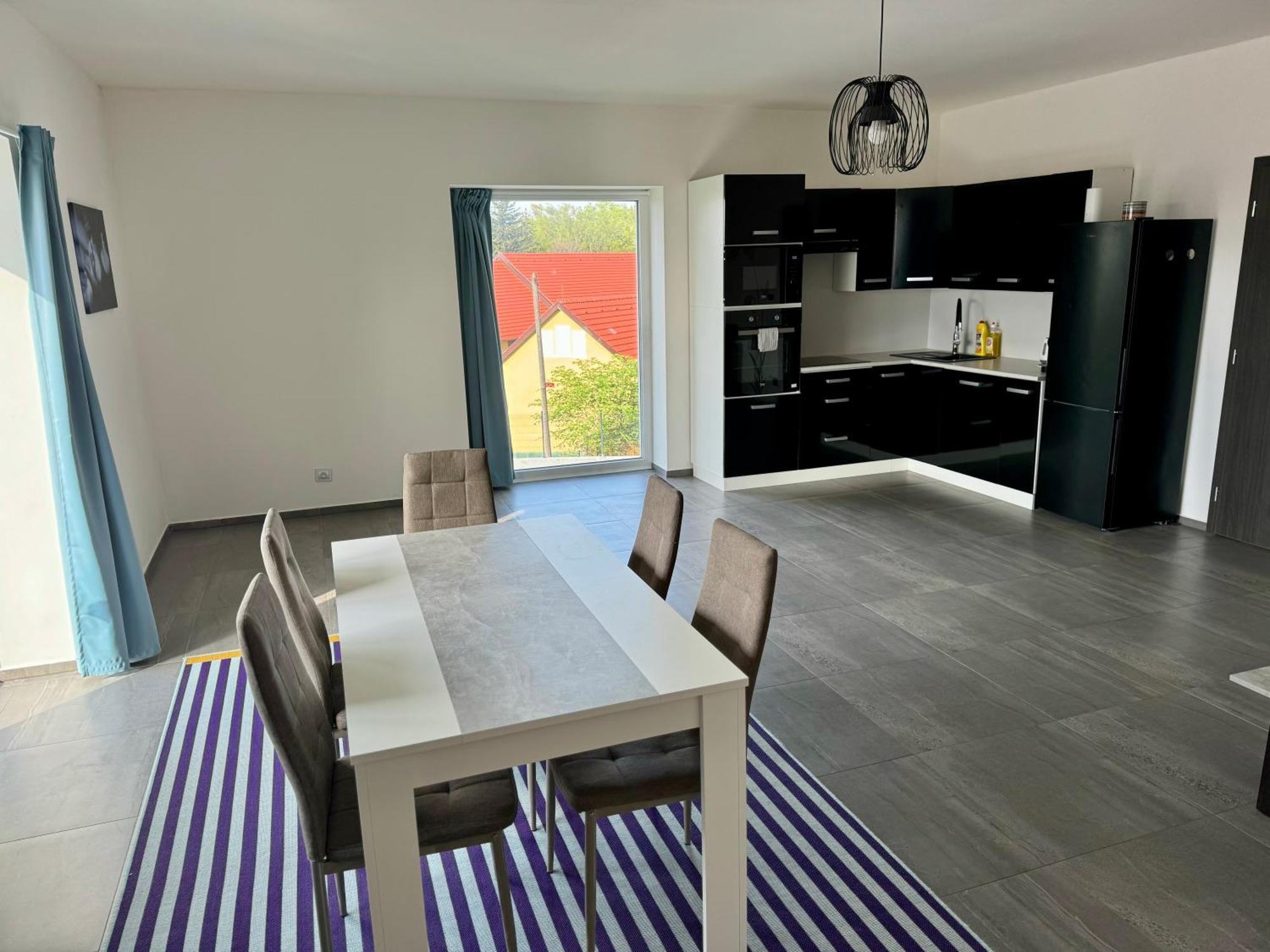 Byt Apartman 74M2 Vyhled Klid Priroda Praga Exterior foto
